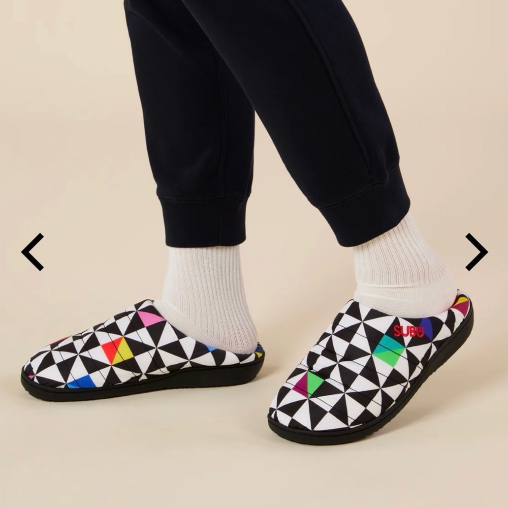 NWT MoMA slippers Jeffrey Gibson